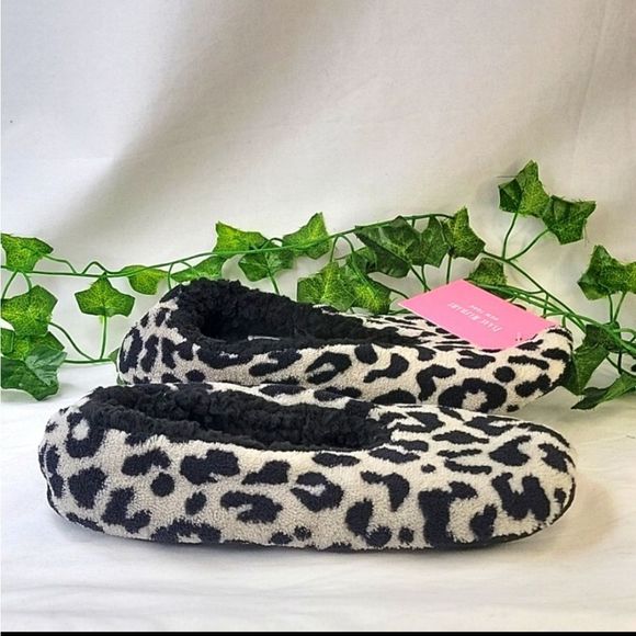 Isaac Mizrahi. Leopard Print Slippers. Size Large (8-10) NWT - Picture 6 of 8